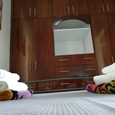 Appartement Sunny Cozy House With Grand Courtyard