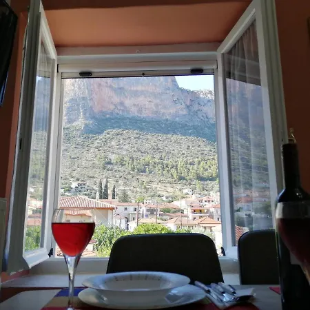 Sunny Cozy House With Grand Courtyard *