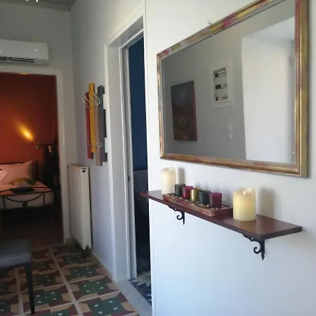 Sunny Cozy House With Grand Courtyard Appartement