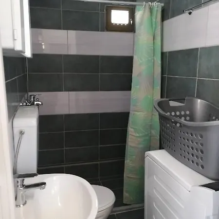 Sunny Cozy House With Grand Courtyard Appartement