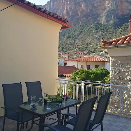 Sunny Cozy House With Grand Courtyard Appartement