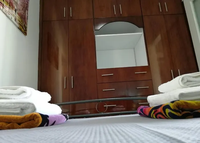 Διαμέρισμα Sunny Cozy House With Grand Courtyard