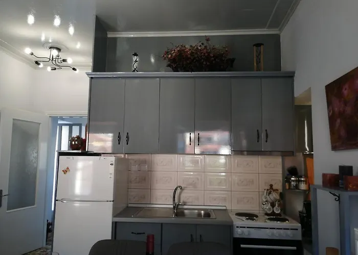 Sunny Cozy House With Grand Courtyard * Leonídion