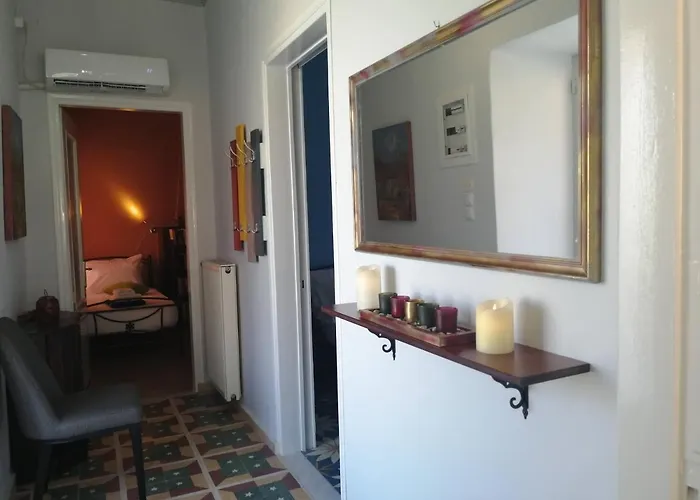 Sunny Cozy House With Grand Courtyard Διαμέρισμα